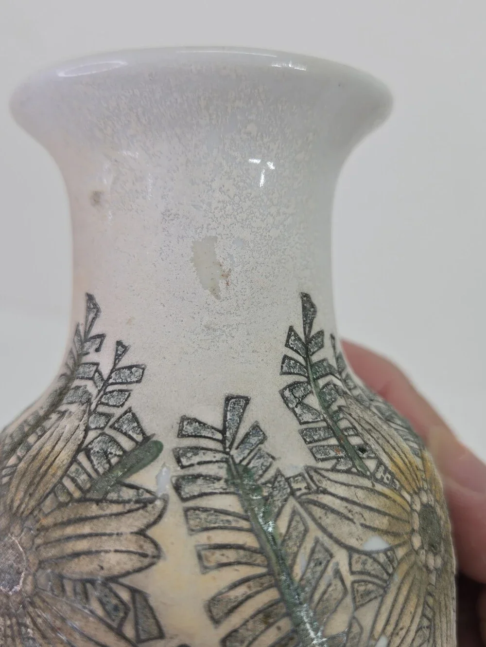 VTG Ceramic Vase Carved Botanical Floral Fern Sgraffito Decor Made In China